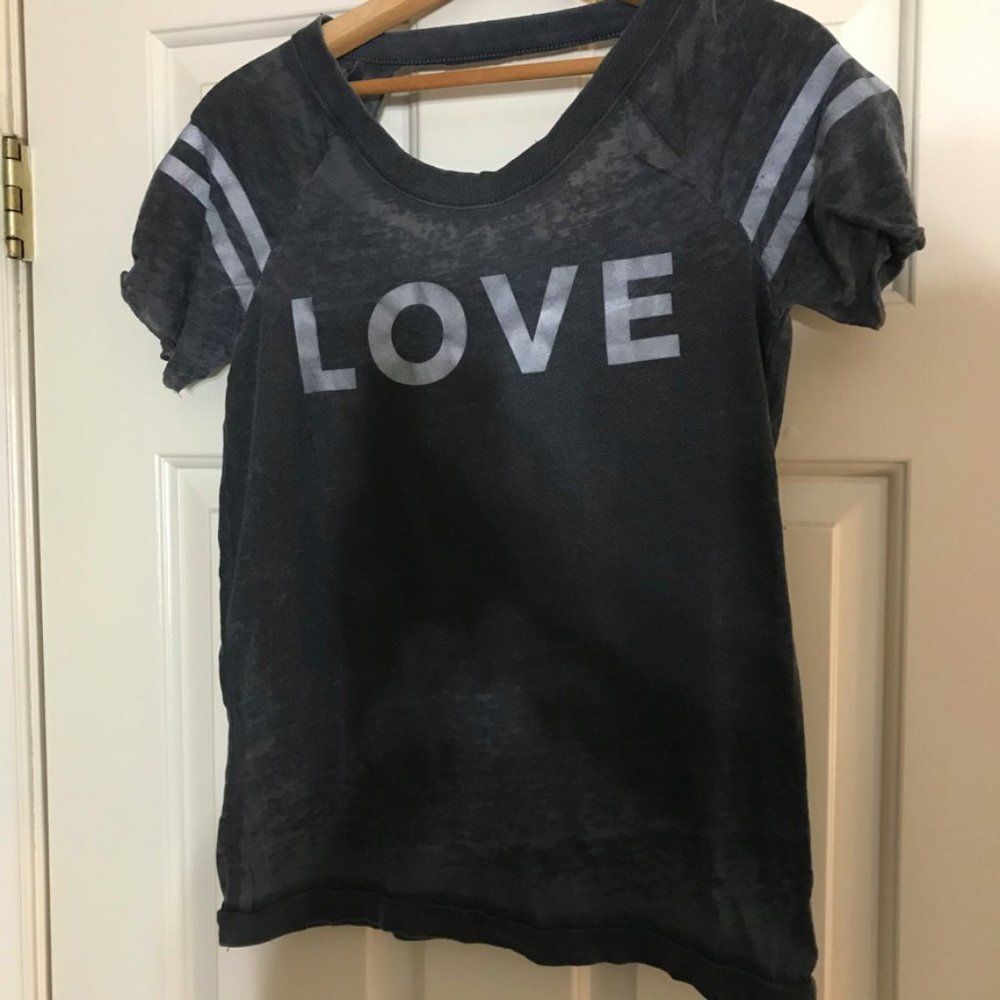 Women's Chaser Love Gray Tshirt S